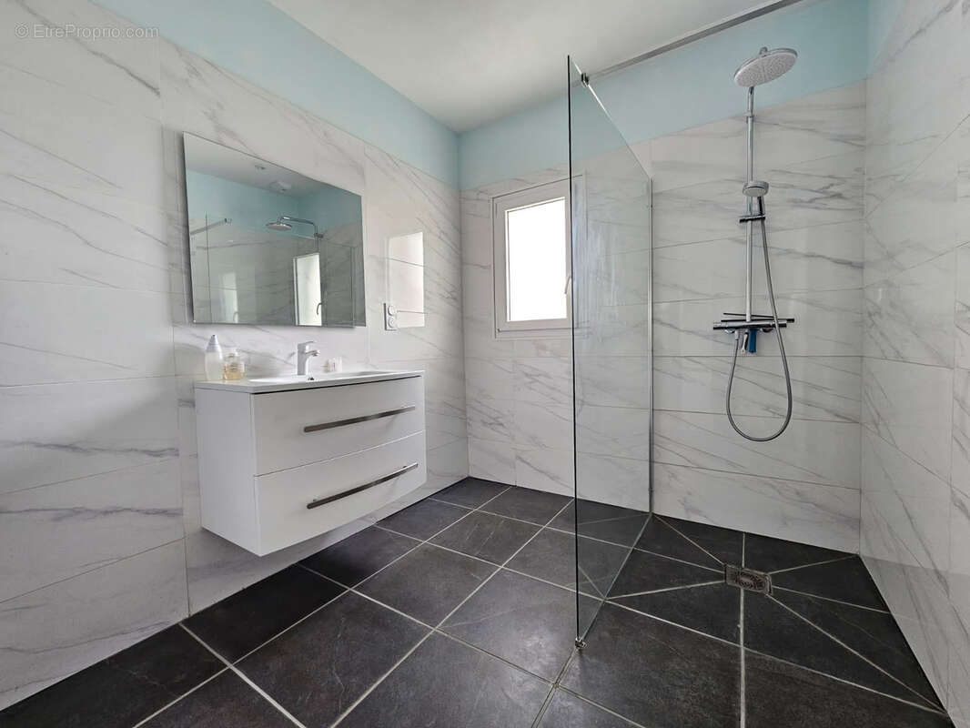 Maison à SAINT-MICHEL-EN-L'HERM