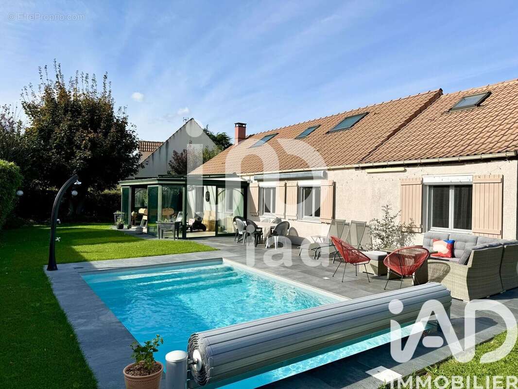 Photo 2 - Maison à OZOIR-LA-FERRIERE