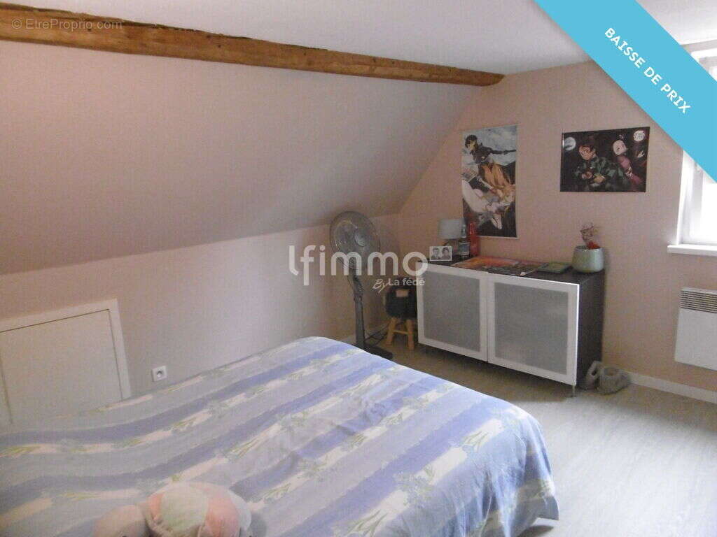 Maison, 3 pièces avec une cour et une annexe - photo 6
