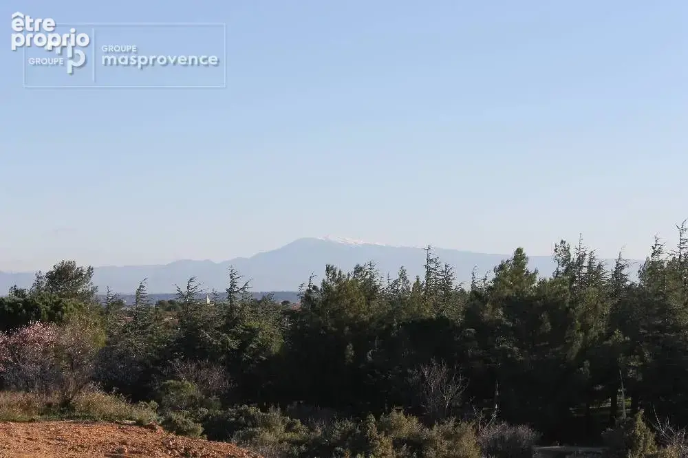 Terrain à bâtir de 909 m² à L'ISLE-SUR-LA-SORGUE (84) - photo 1