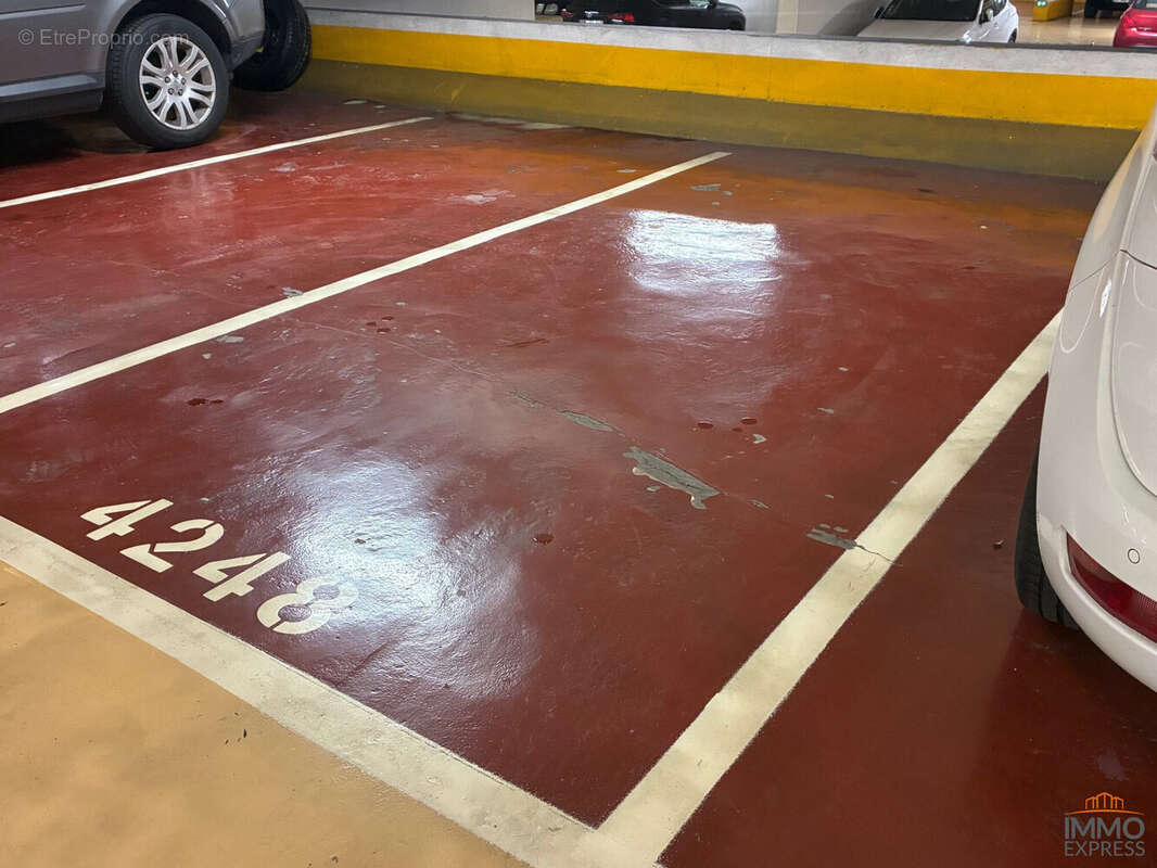 Parking à PARIS-13E