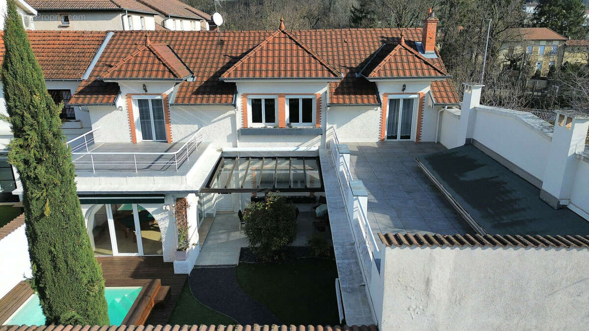Maison à BOURGOIN-JALLIEU