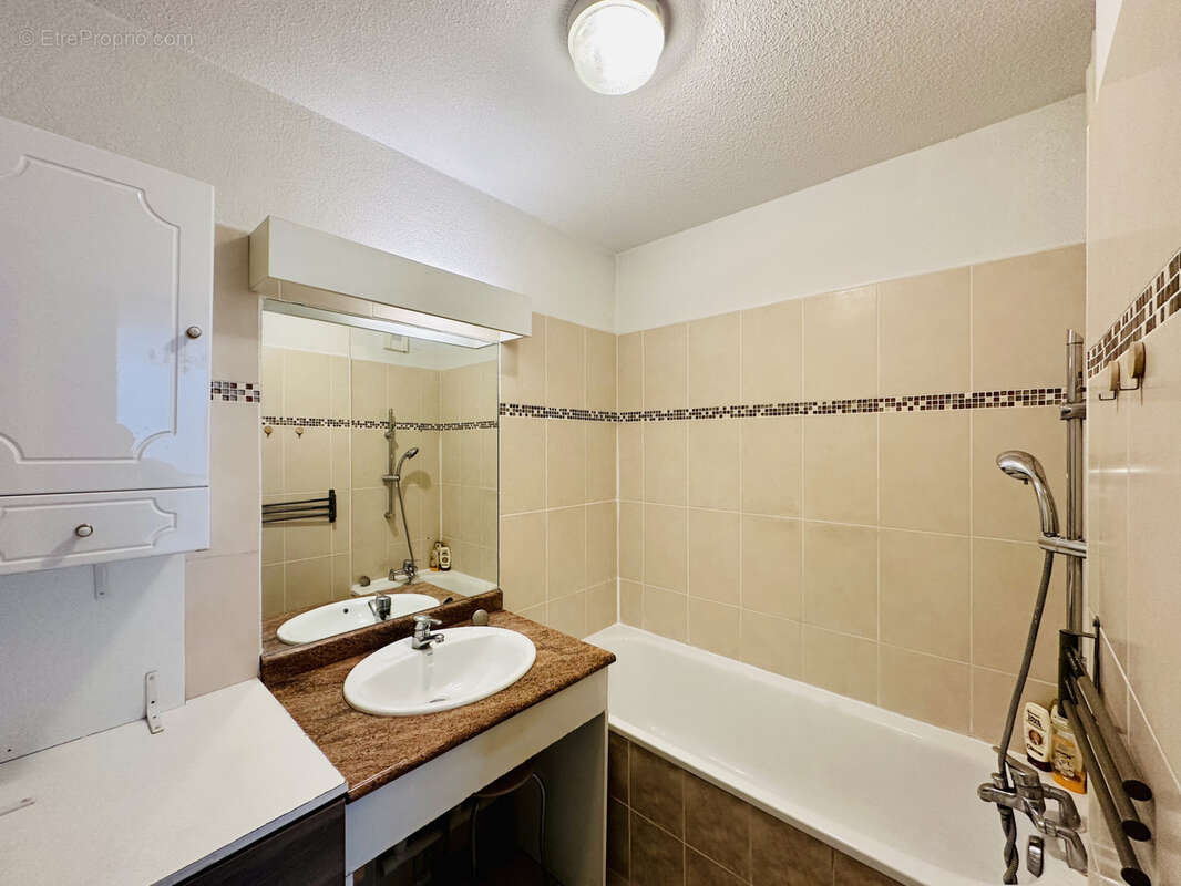 Appartement à LATTES