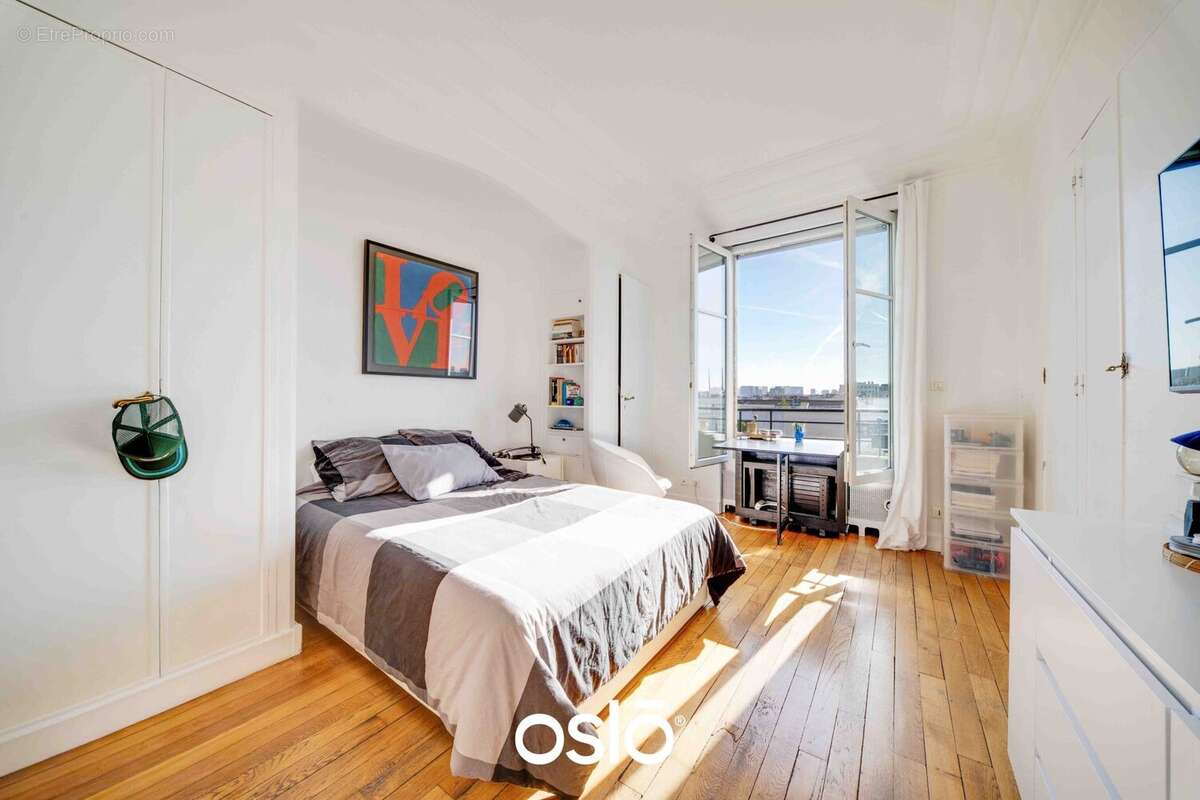 Appartement à PARIS-11E