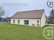 Maison à MESNIL-SAINT-PERE