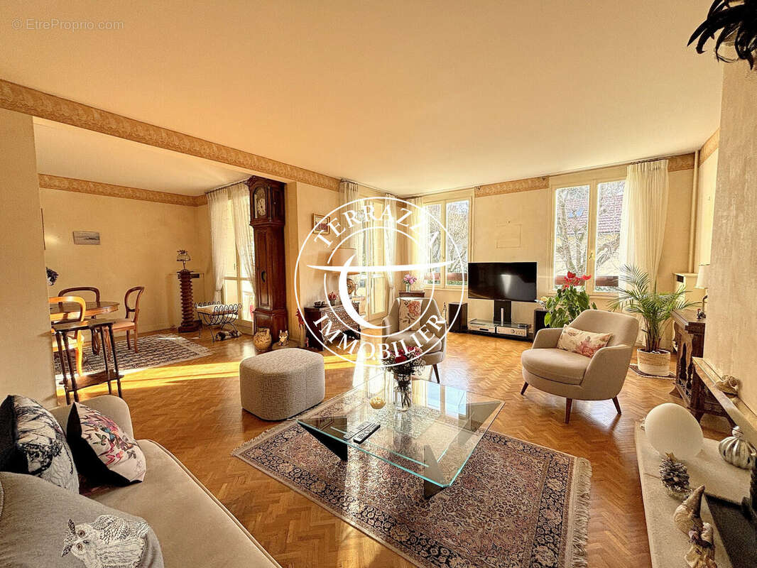 Appartement à LOUVECIENNES