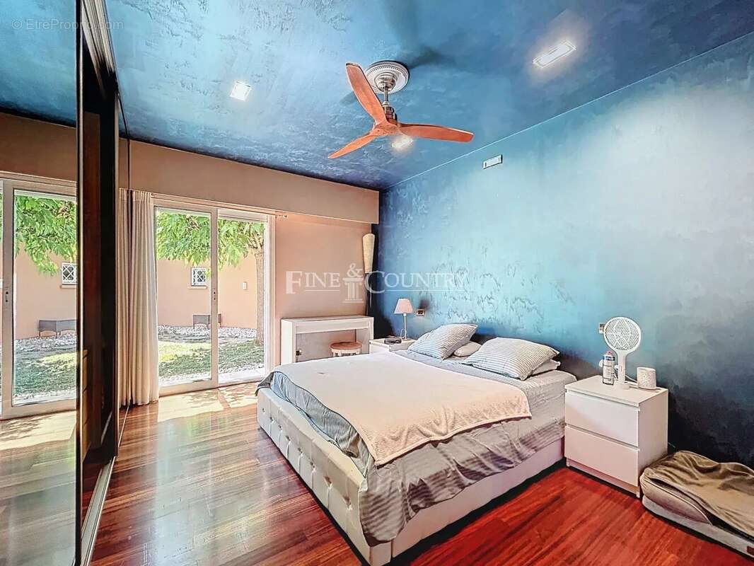 Maison à MANDELIEU-LA-NAPOULE