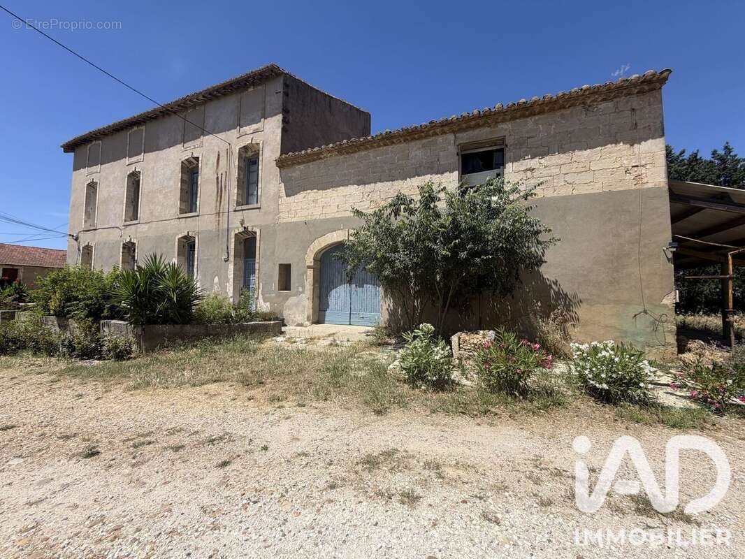 Photo 2 - Maison à SAINT-GILLES