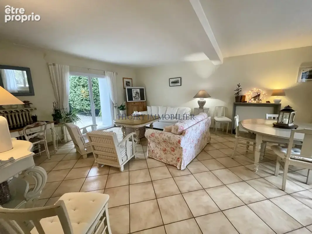 Maison ancienne sur 780 m2 paysagés de 5 pièces principales. - photo 6