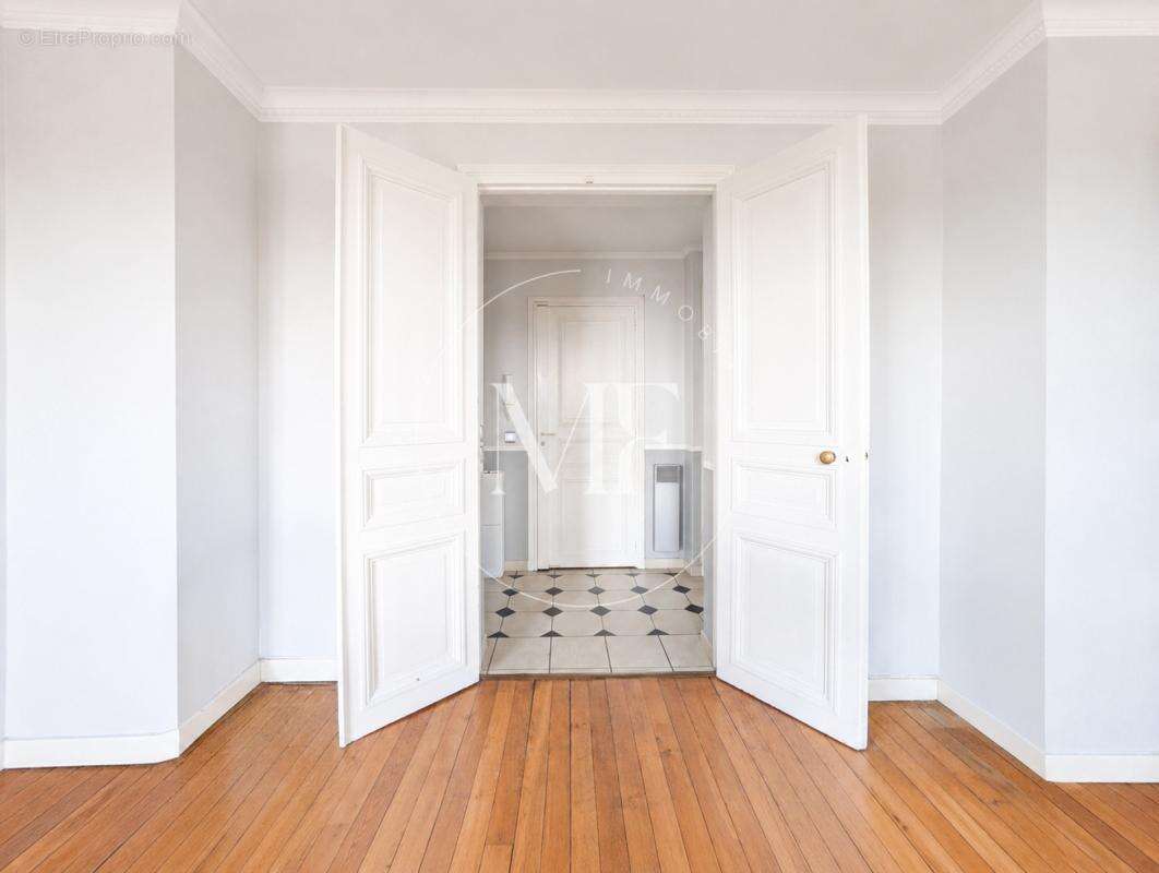 Appartement à SURESNES