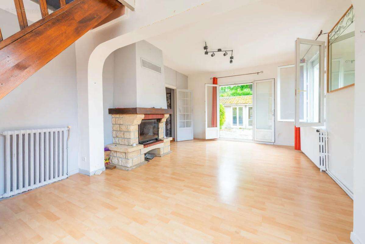 Maison de 4 pièces de 83,21 m² à Mours - photo 2