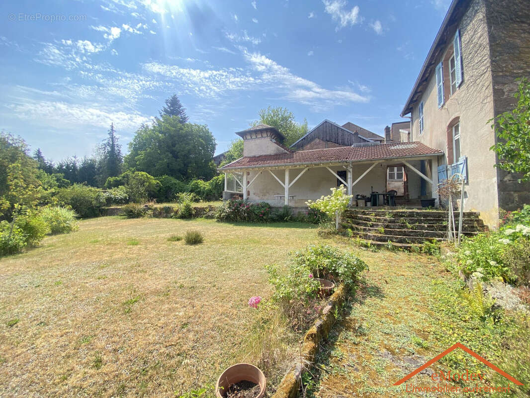 Maison 367 m² à Bruyeres  - photo 2