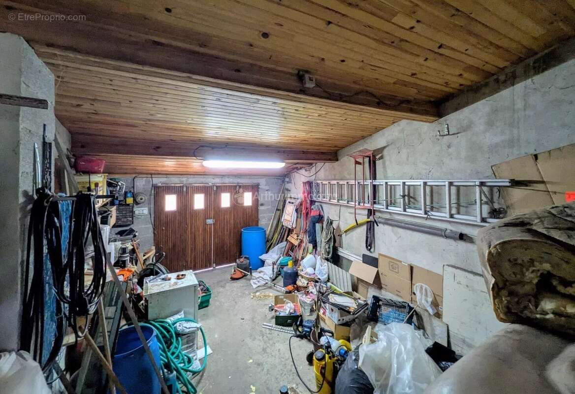 Maison à NEUFCHATEAU