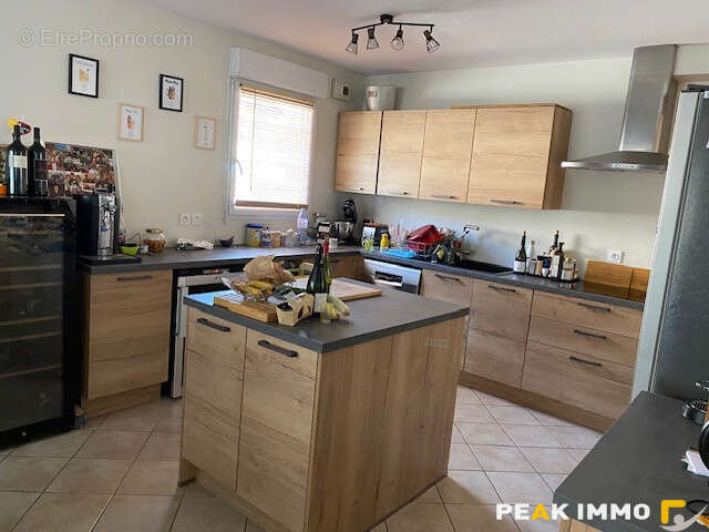 Appartement à CRANVES-SALES