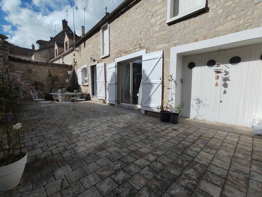 Maison à MONTIGNY-SUR-LOING