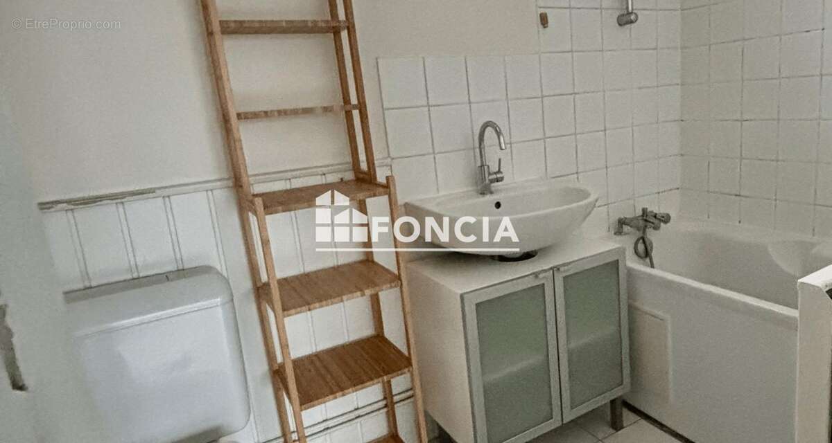 Appartement à SAINT-MAUR-DES-FOSSES