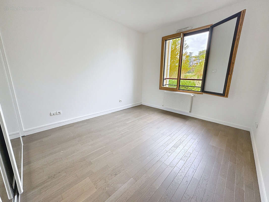 Appartement à SAINT-GENIS-LAVAL