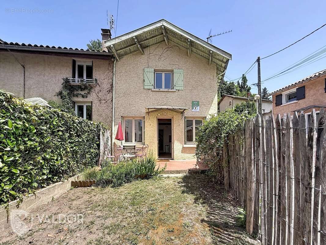 Maison à MONTMERLE-SUR-SAONE