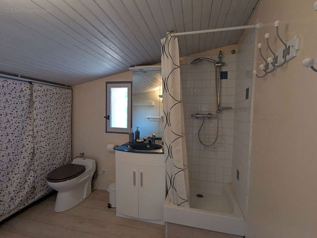 SALERNES propriété de 2 maisons, dépendances, piscine, terrain 8.444 m² - photo 18