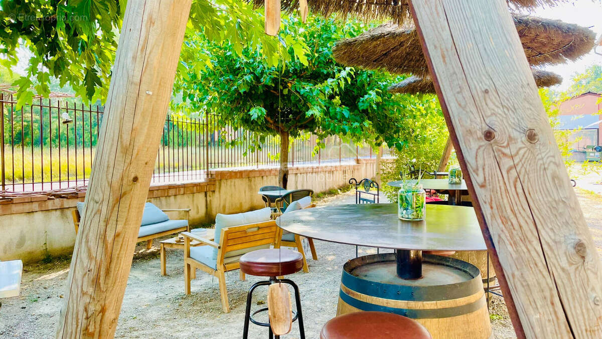 Commerce à VILLECROZE