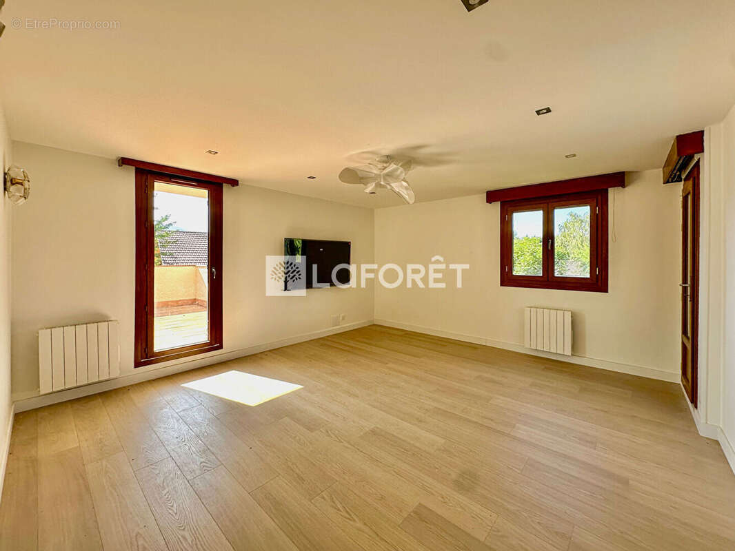 Appartement La Mure 3 pièce(s) 70.5 m2 - photo 4
