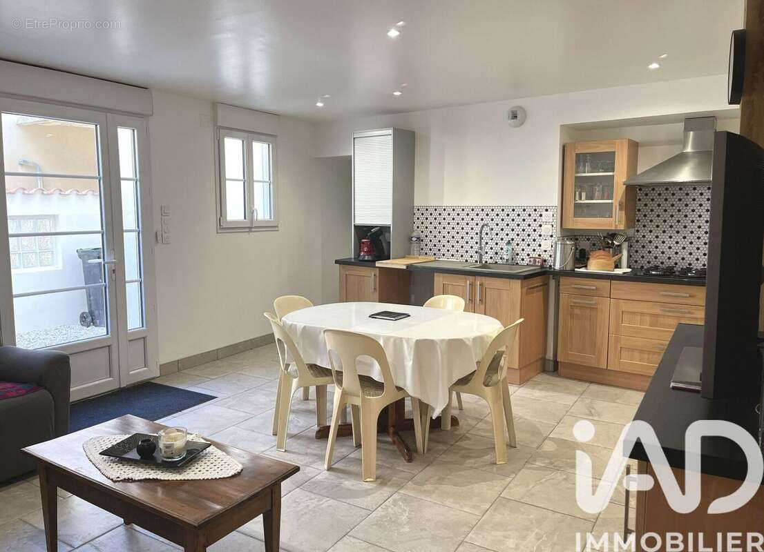 Photo 4 - Maison à NEUVILLE-DE-POITOU