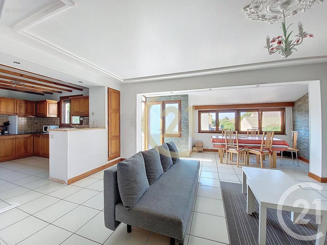 Maison 133 m² à Villeneuve-Les-Maguelone  - photo 3