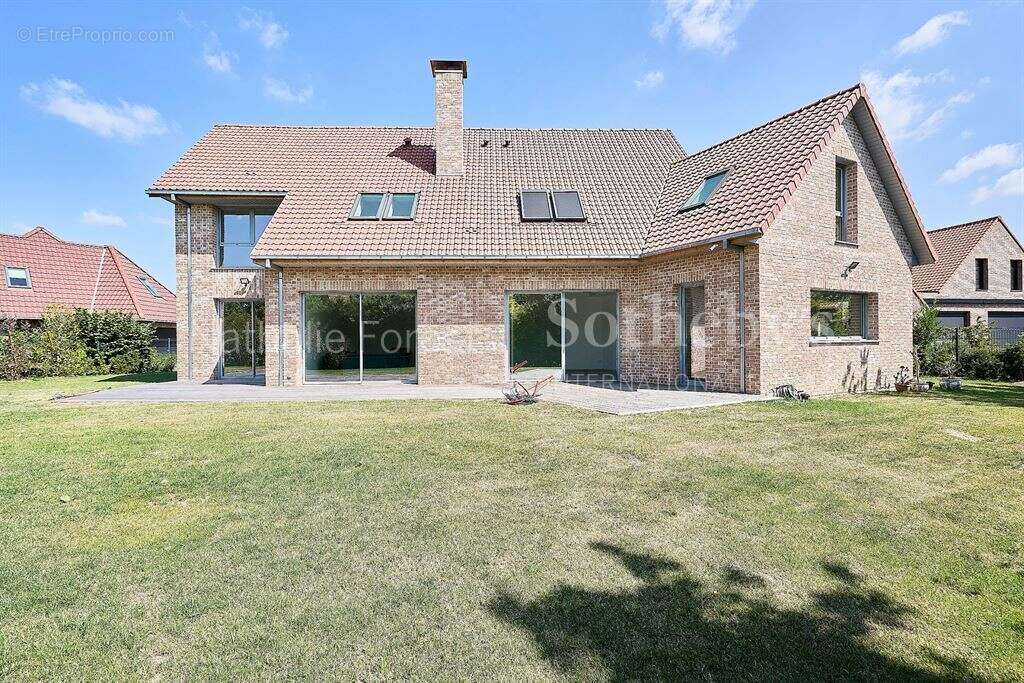 Croix résidentiel , secteur ultra recherché , superbe maison const  2025 , 5 ch sur 1026 m2 de terra - photo 2