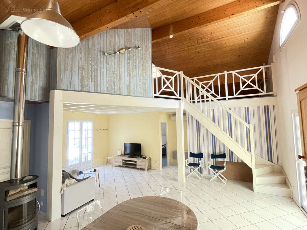 Maison à LACANAU