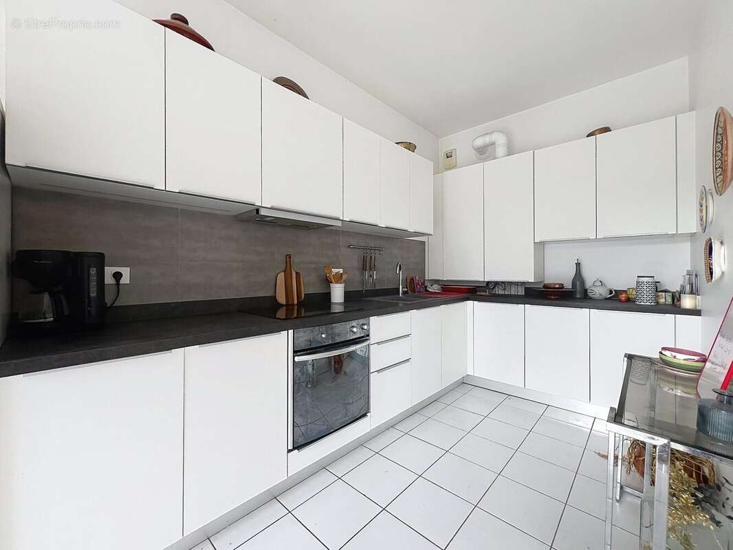 Appartement à MARNES-LA-COQUETTE