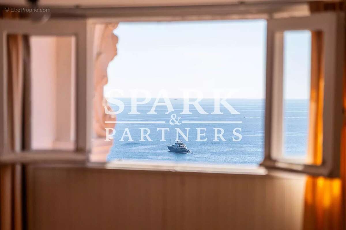 Appartement à BEAULIEU-SUR-MER