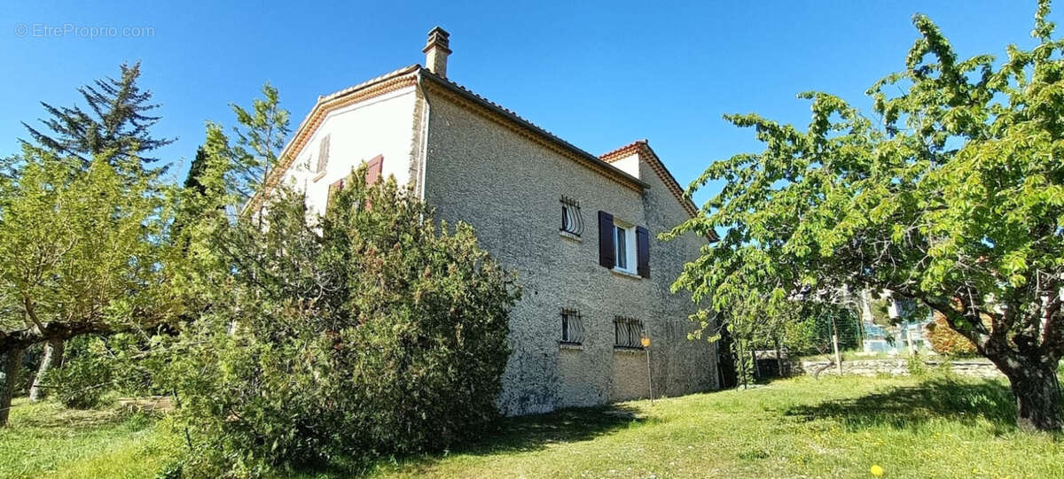 Maison à vendre 8 pièces - 2 Appartements indépendants - Campagne proche centre village - photo 3
