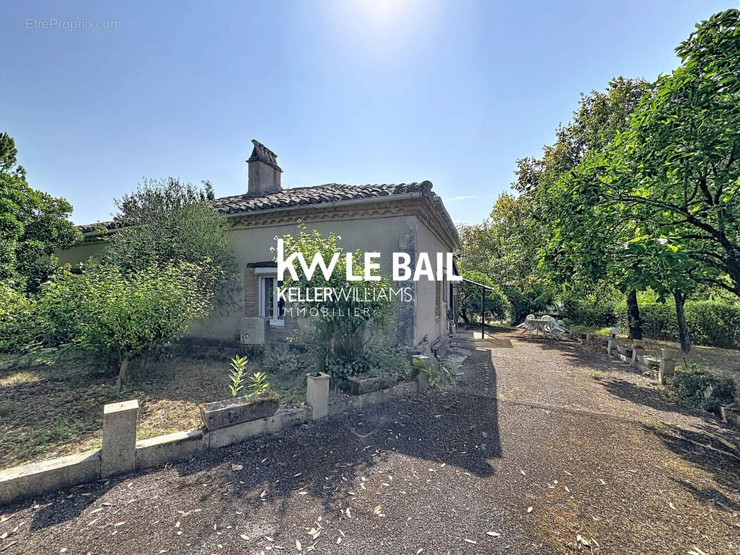 Maison à MONTBARLA