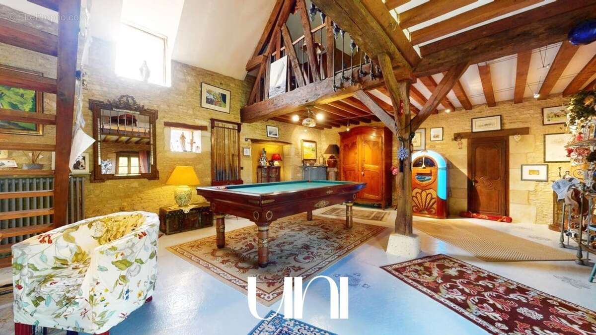 Maison 373 m² à Airan  - photo 12