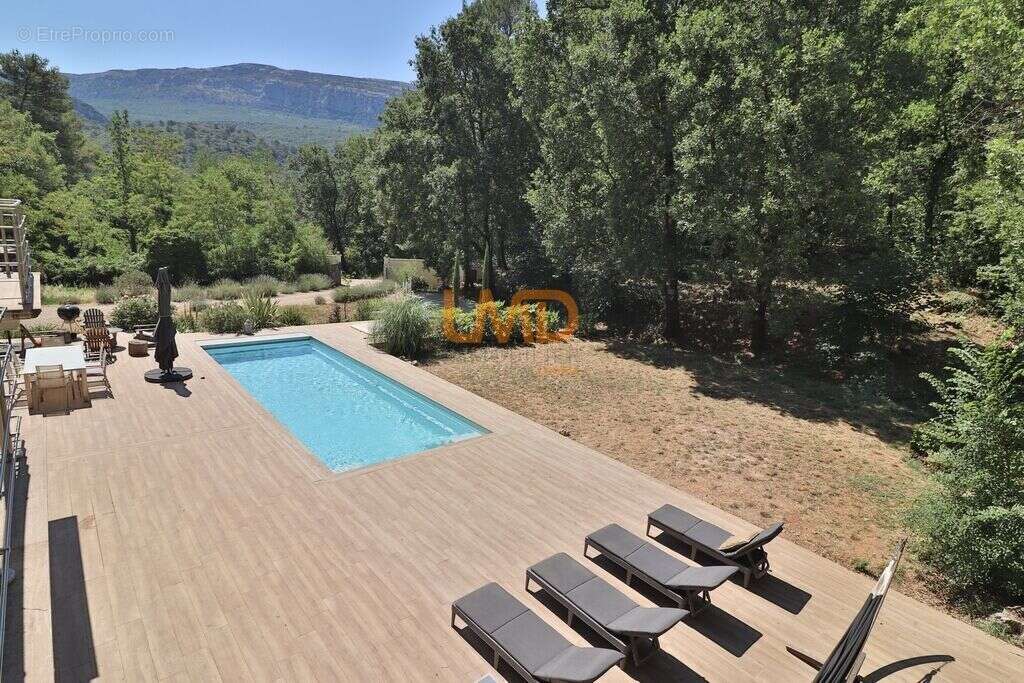Maison à NANS-LES-PINS