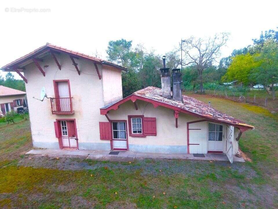 Maison à LERM-ET-MUSSET