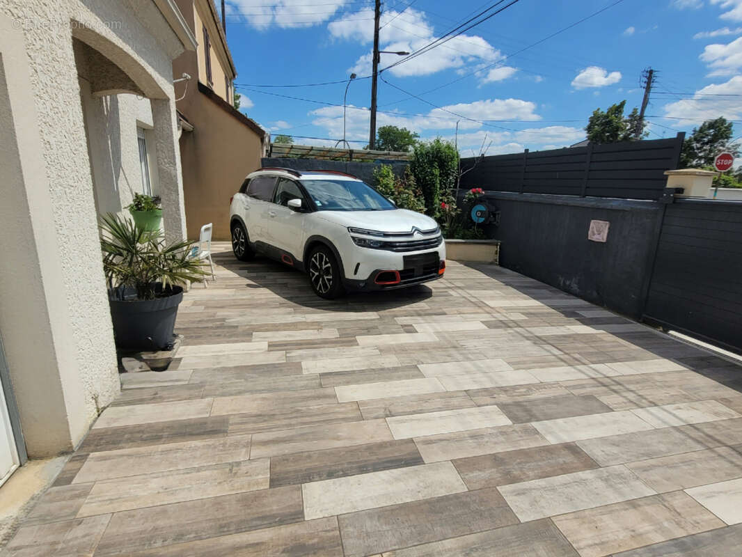 Maison à VIRY-CHATILLON