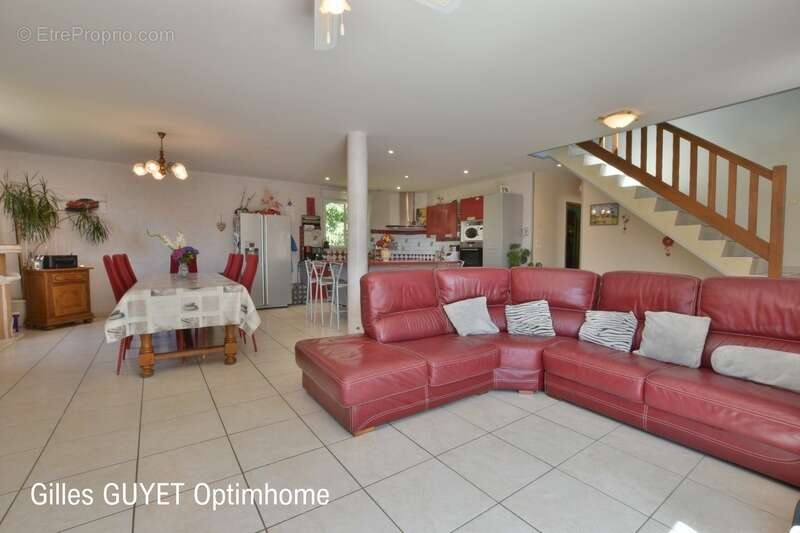 BERNAY,MAISON INDIVIDUELLE T9, DPE:C  177M  6 chambres. Terrain de 1000M² env. 319990€ - photo 23