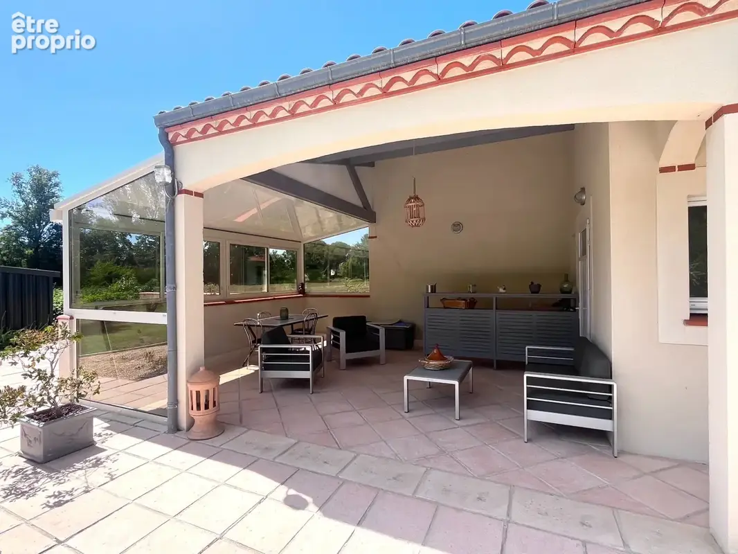 Maison 6 pièces avec piscine et parc paysager - photo 14