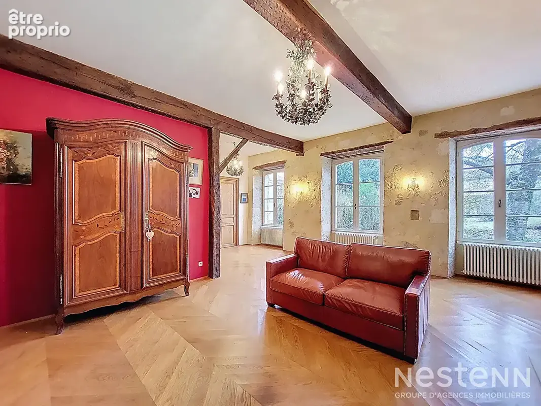 A Vendre Maison de ville en pierre rénovée avec garage et jardin à proximité immédiate du centre-ville - photo 7