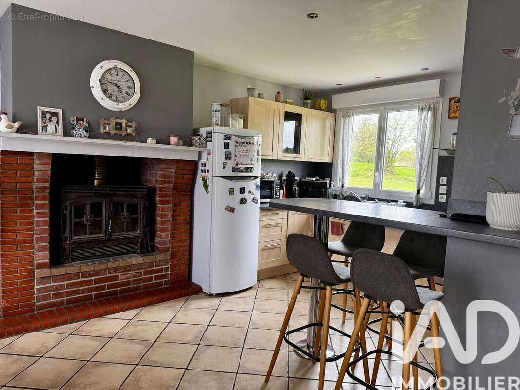 Maison 183 m² à Cavigny  - photo 8