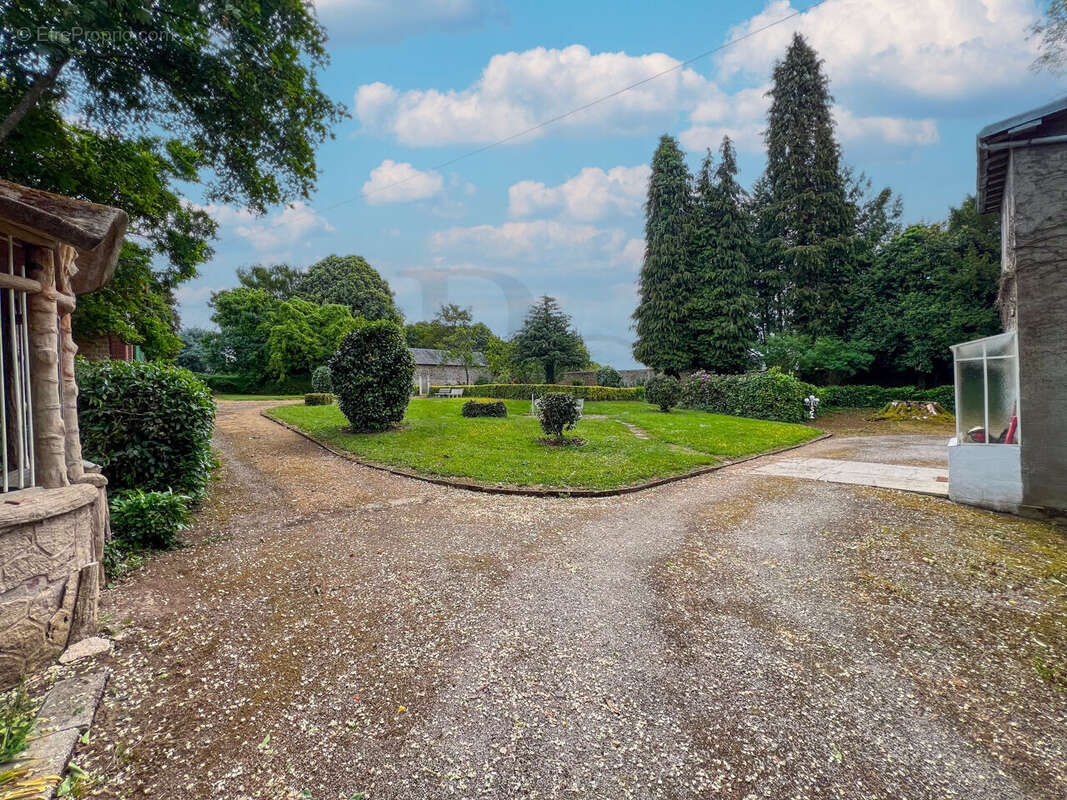 Maison à SAINT-GEORGES-DES-GROSEILLERS