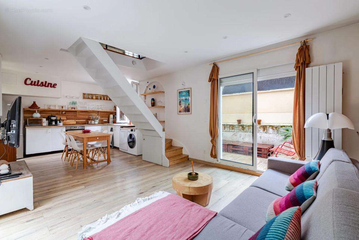 Maison à CHOISY-LE-ROI