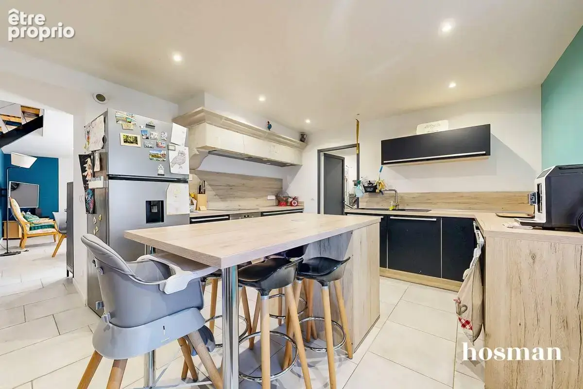 Charmante maison rénovée de 6 pièces de 163 m² avec terrasse et dépendances - Charcenne - photo 3