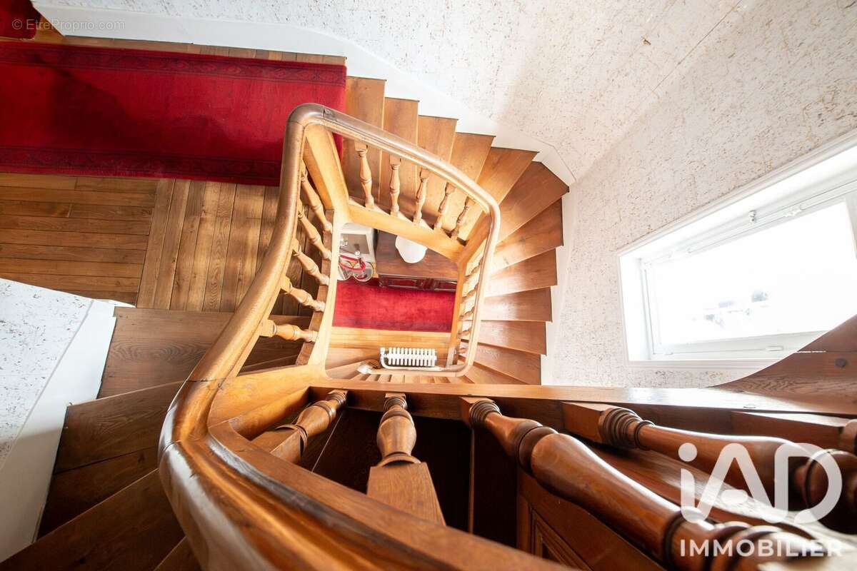 Maison 2000 m² à Chatillon-Sur-Indre  - photo 4