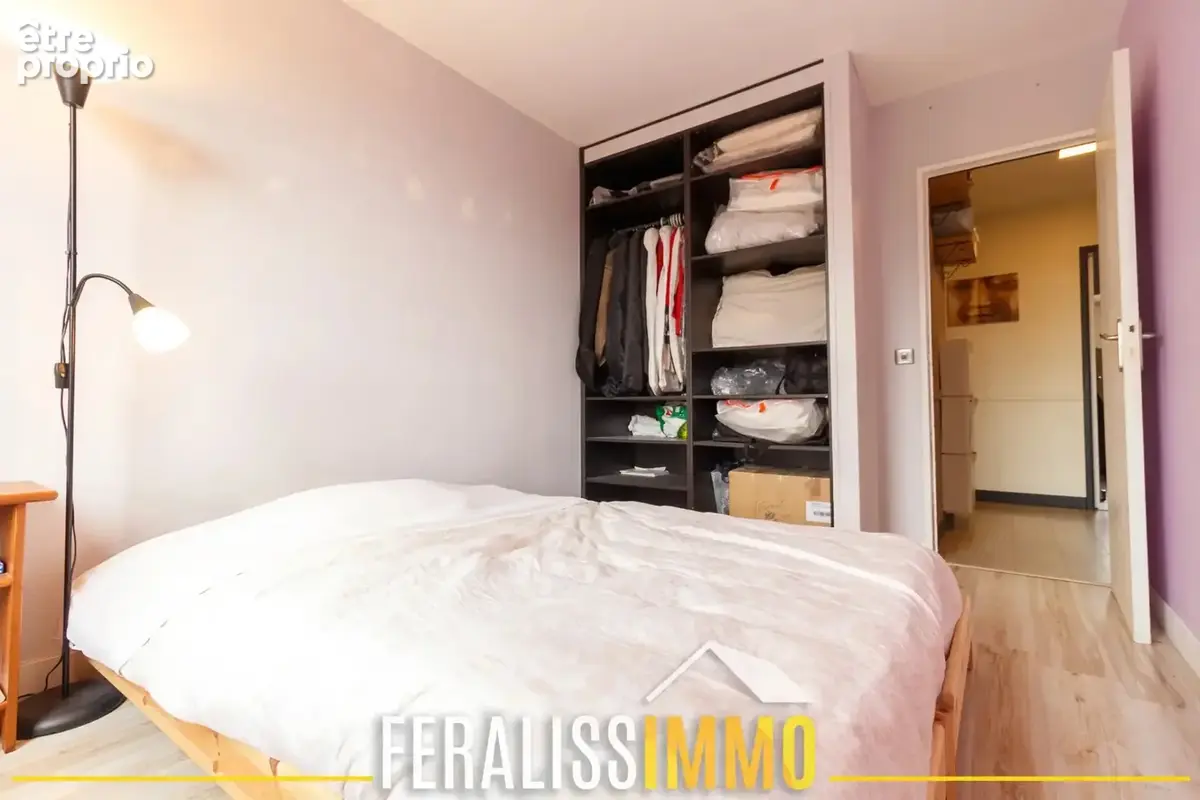 99m2 à deux pas de la gare ! - photo 9