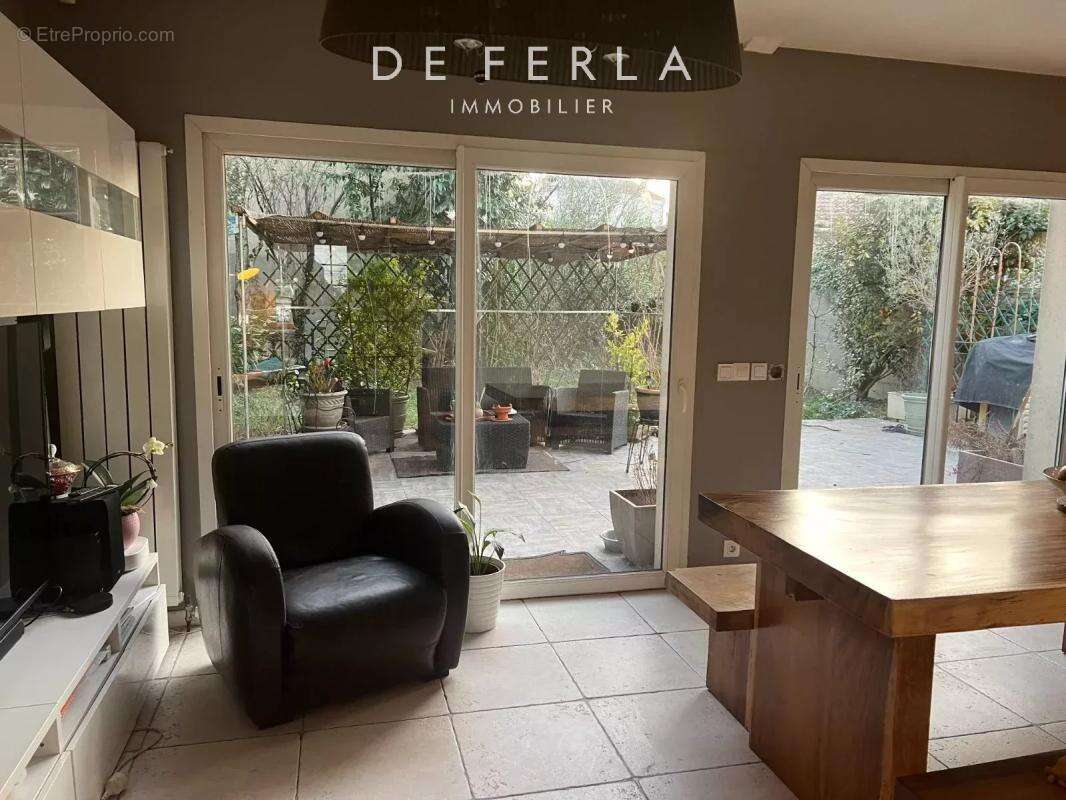 Maison à NEUILLY-PLAISANCE