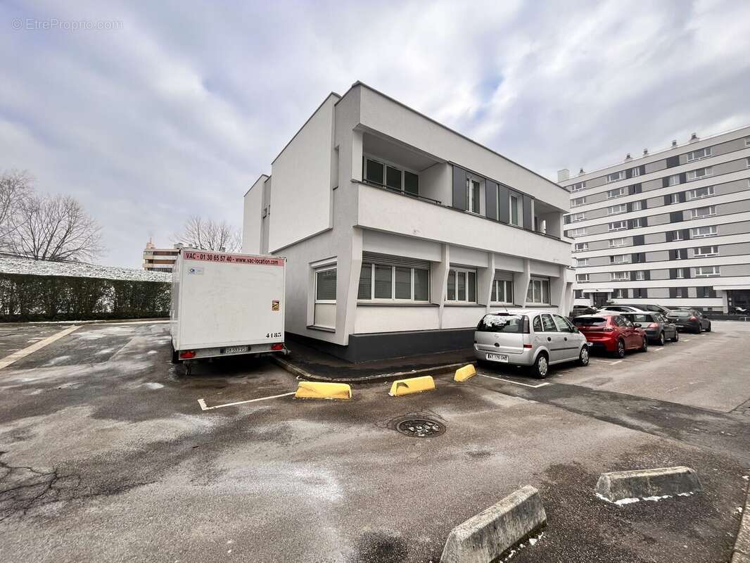 Appartement à LES CLAYES-SOUS-BOIS