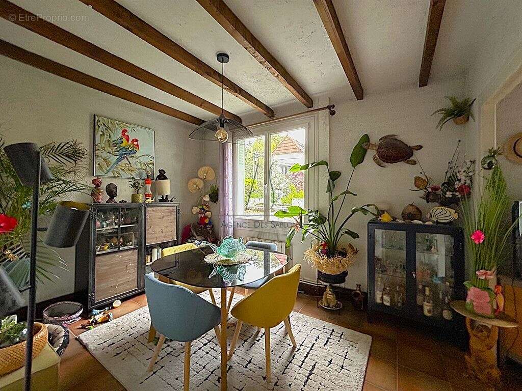 Maison à LE VESINET