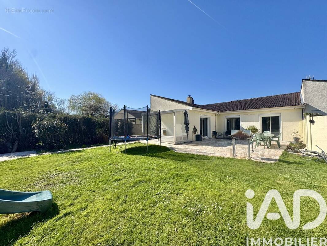 Photo 1 - Maison à COMBS-LA-VILLE